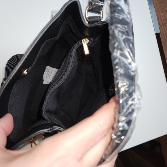 AOTA Elena Black Bucket Bag Peta Approved Vegan Leather - Picture 12 of 14